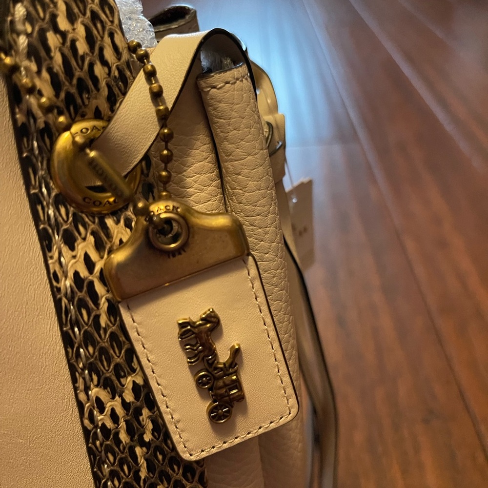 NWT Coach Harmony Hobo 33 leather with snakeskin - Picture 7 of 8
